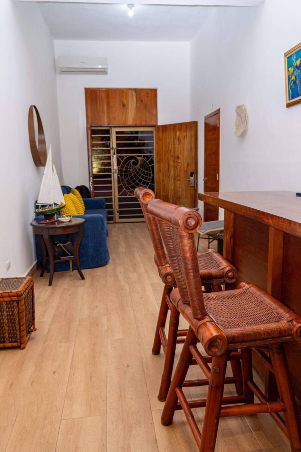 Lounge or bar, Seating area