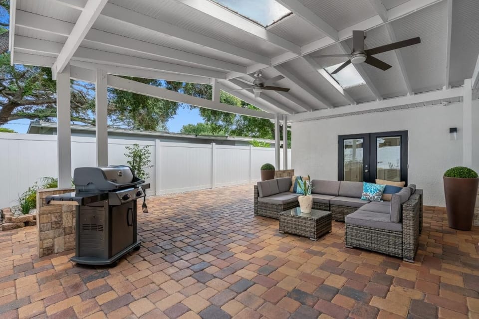 Patio, BBQ facilities, Balcony/Terrace, Living room, Seating area