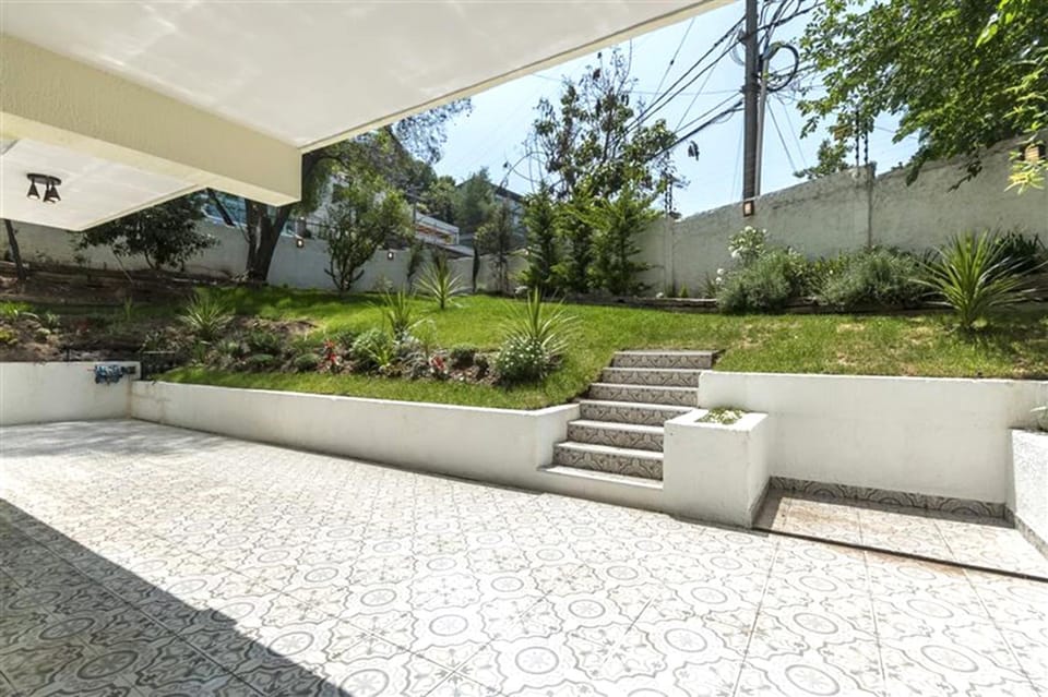 Patio, Patio, Spring, Day, Natural landscape, BBQ facilities, BBQ facilities, Garden, Garden, View (from property/room), View (from property/room), Balcony/Terrace, Balcony/Terrace, Decorative detail, Garden view, Garden view, Area and facilities, Area and facilities, Family, Inner courtyard view, internet, pet friendly, pet friendly, soundproof