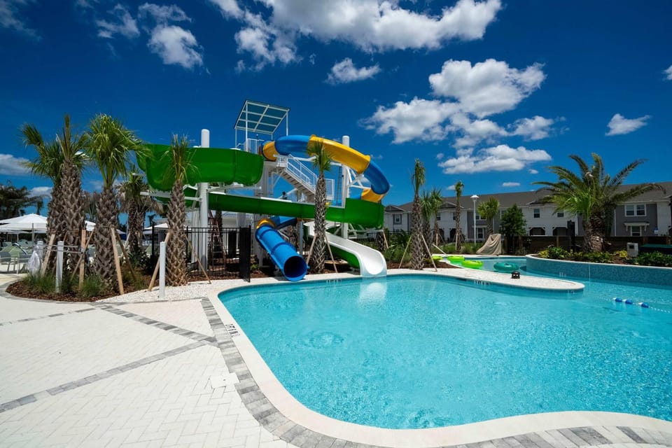 Stunning 7Bd Jacuzzi Pool & Close to Disney at Windsor Cay 16217 House in Four Corners