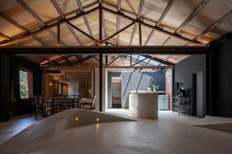 Restaurant/places to eat, Living room, kitchen
