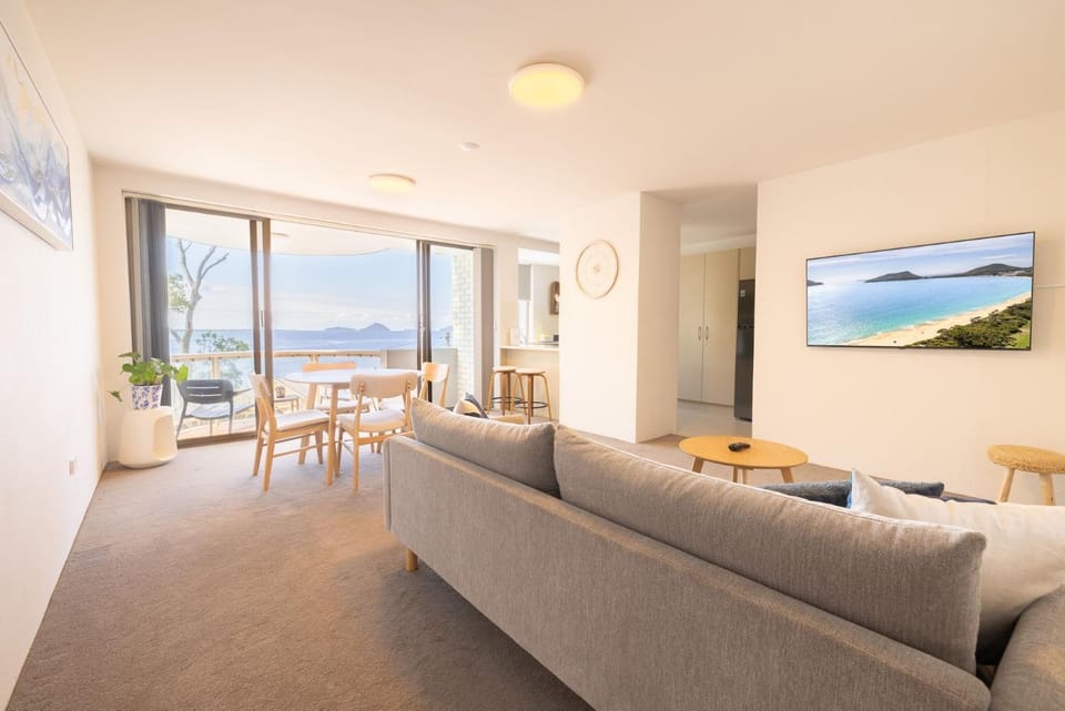 The Point 13, 5-7 Mitchell St - stunning water views, complex pool and WiFi Apartment in New South Wales