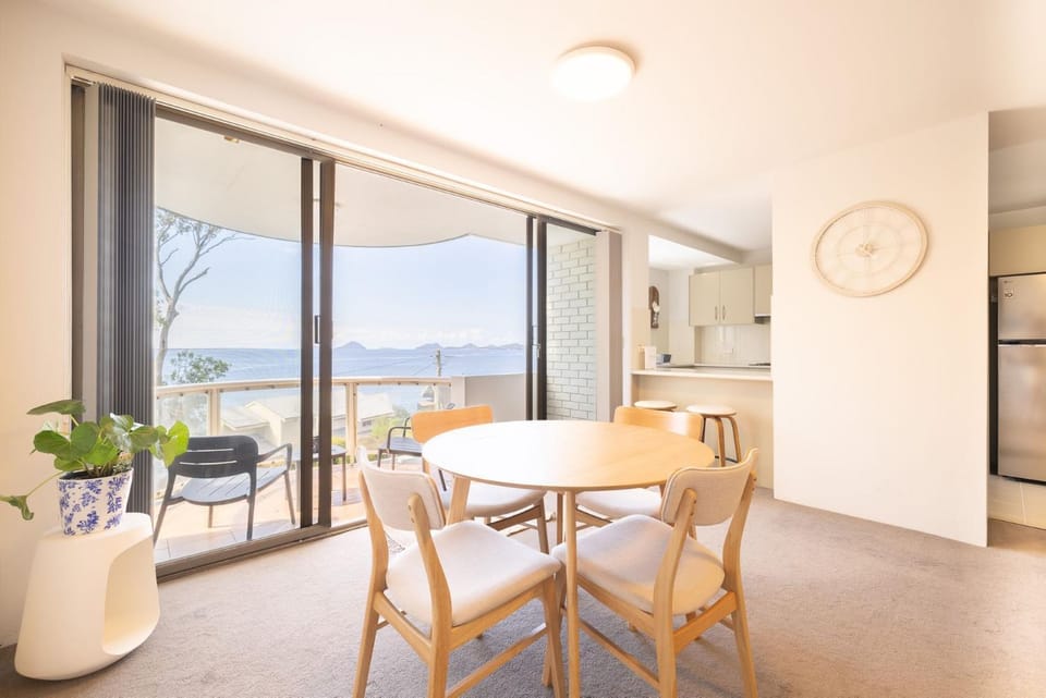 The Point 13, 5-7 Mitchell St - stunning water views, complex pool and WiFi Apartment in New South Wales
