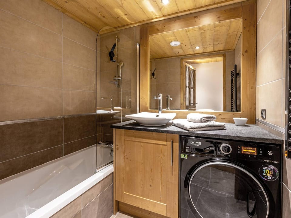 Superbe 3 pièces avec parking, wifi, proche pistes et commerces - FR-1-356-506 Apartment in Les Avanchers-Valmorel