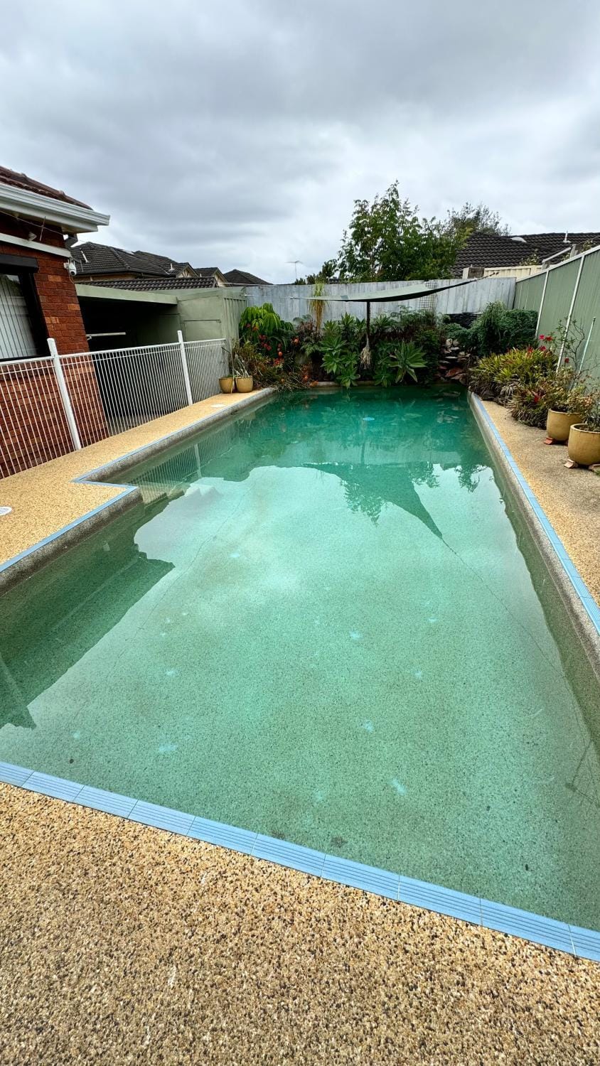 3BR Home with Pool Near Shops, M5 & Train Stations House in Sydney