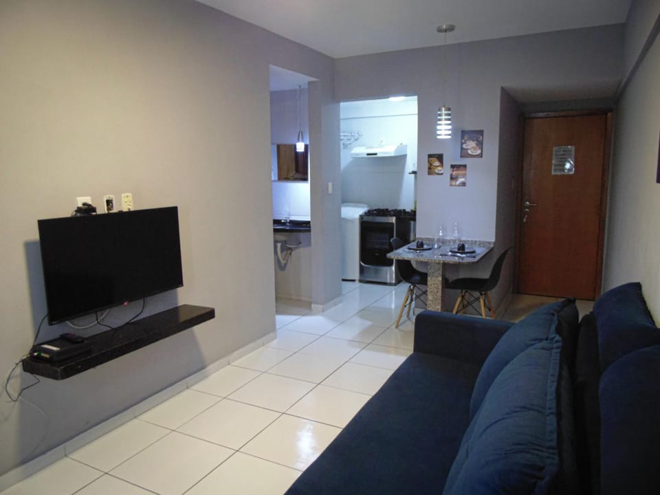 TV and multimedia, Kitchen or kitchenette, Living room, Seating area, Dining area