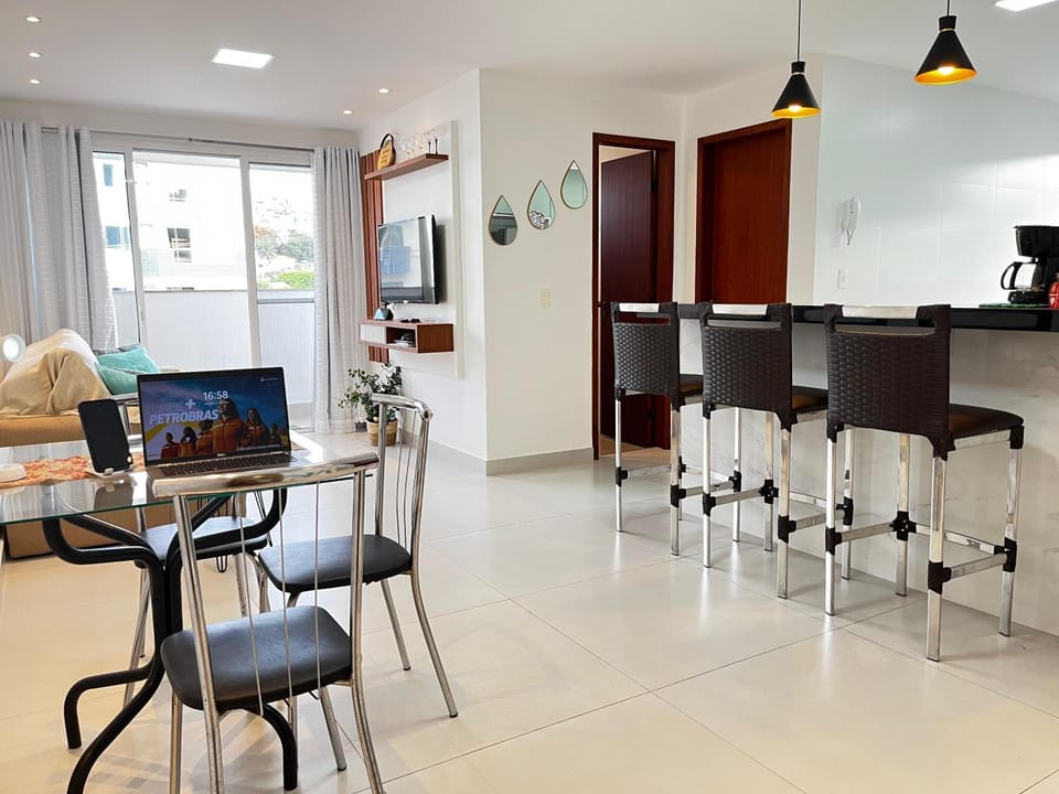 TV and multimedia, Seating area, Dining area