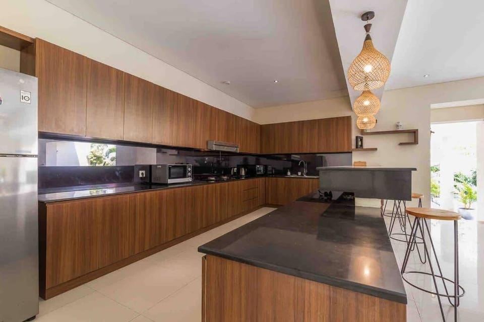 Kitchen or kitchenette, oven, stove