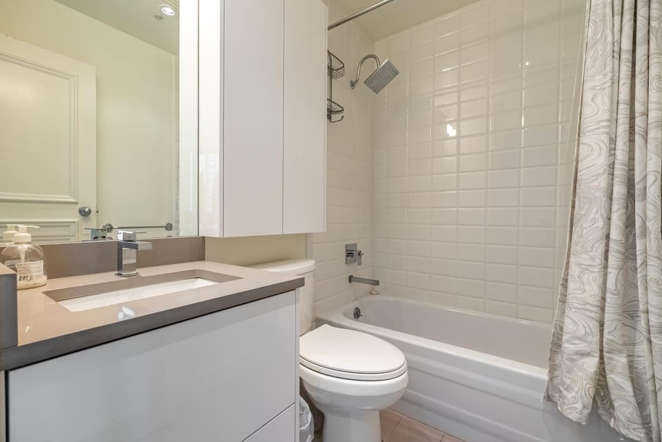 Shower, Toilet, Bathroom, Bath