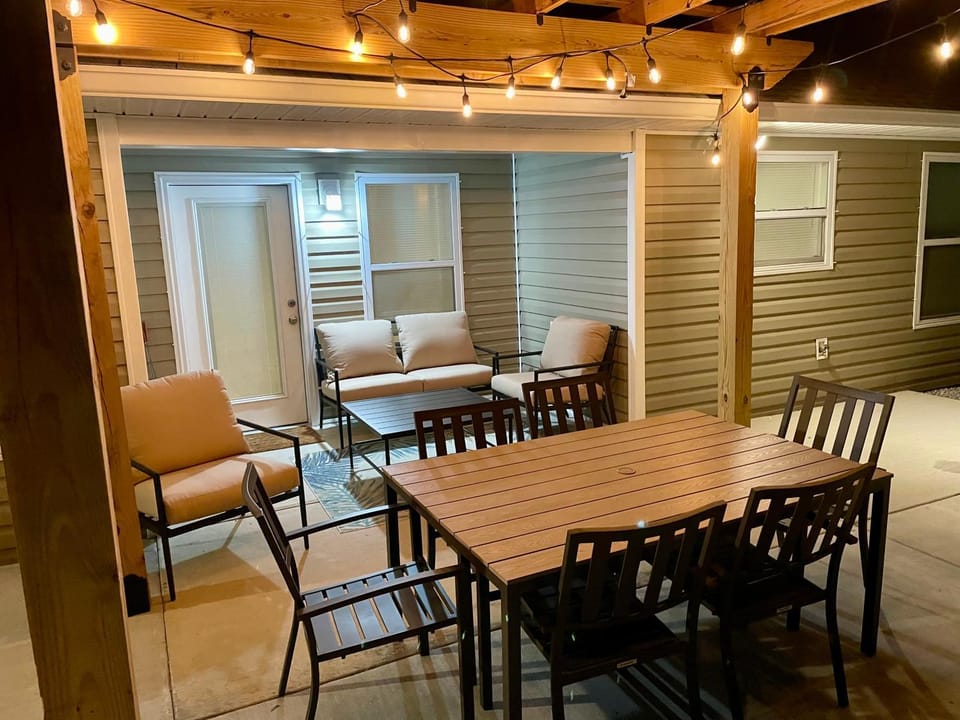 Pensacola Coastal Retreat Near UWF Family-friendly House in Alabama