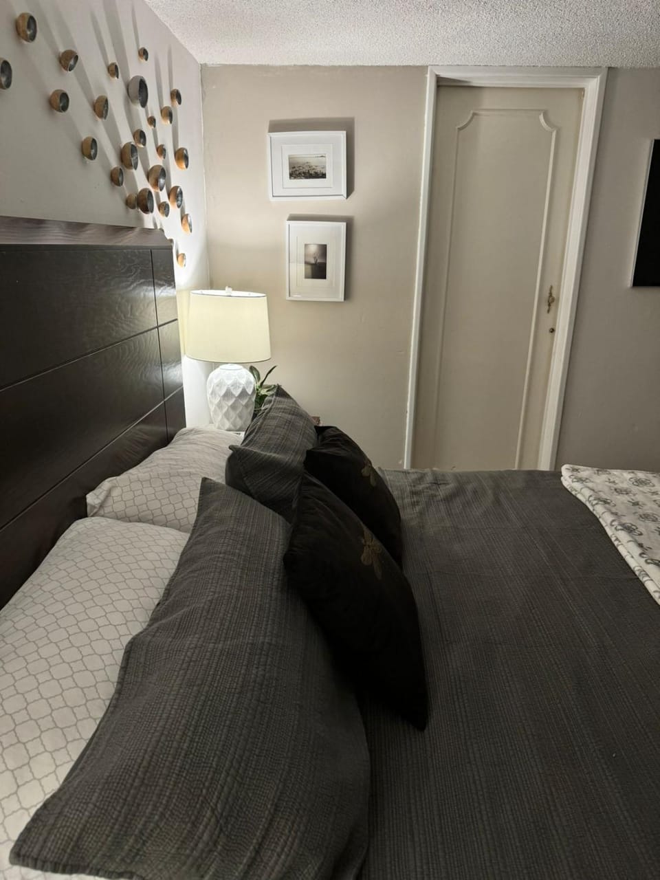 Bed, Photo of the whole room, Bedroom, wardrobe