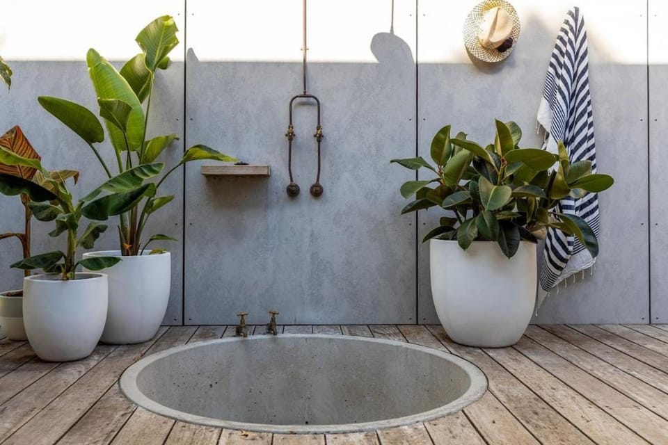 Ivy Tyrone -Gas heated Pool Stunning renovation House in Melbourne