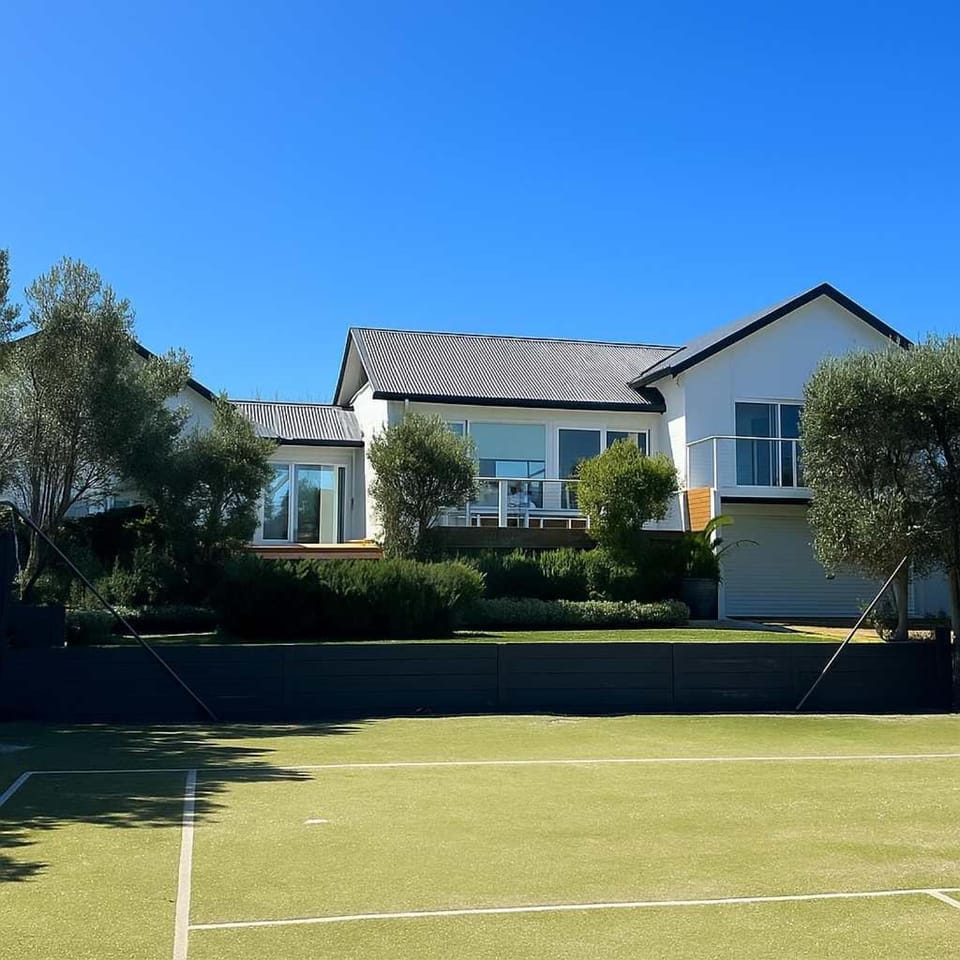 Royadie Resort - Pool Spa Tennis 500m to beach House in Melbourne