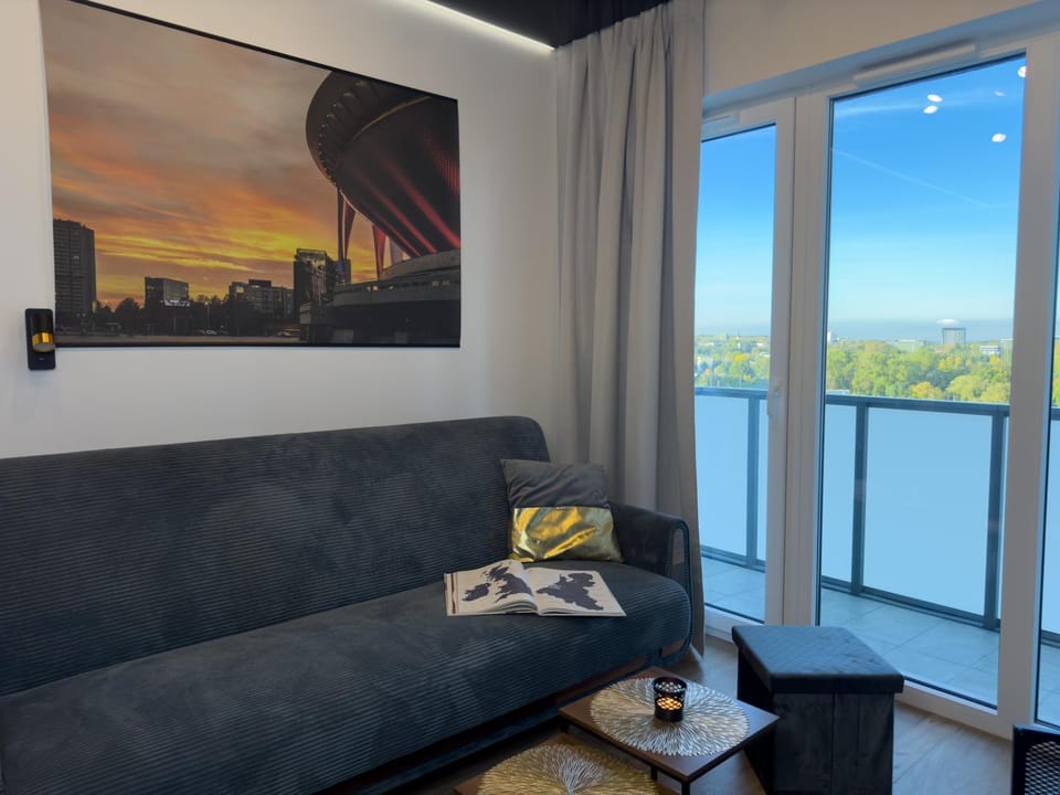 View (from property/room), Balcony/Terrace, Living room, Seating area