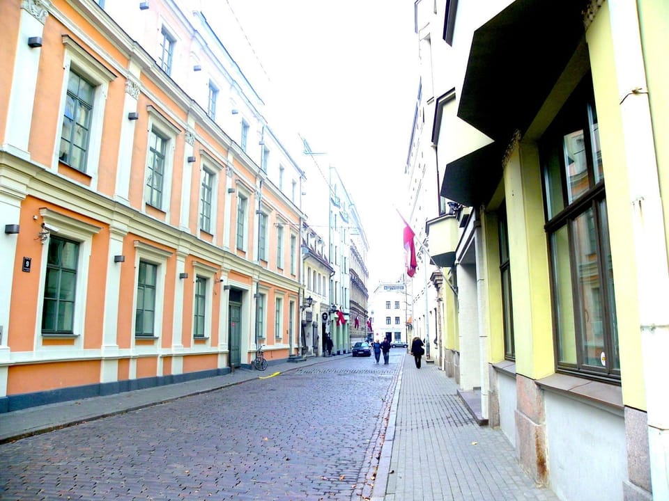Day, Neighbourhood, City view, Street view, Location