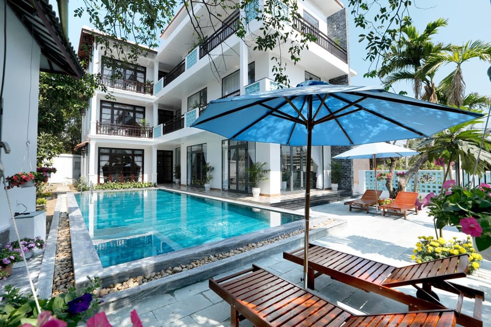 Tropical Garden & Pool Villa Villa in Hoi An