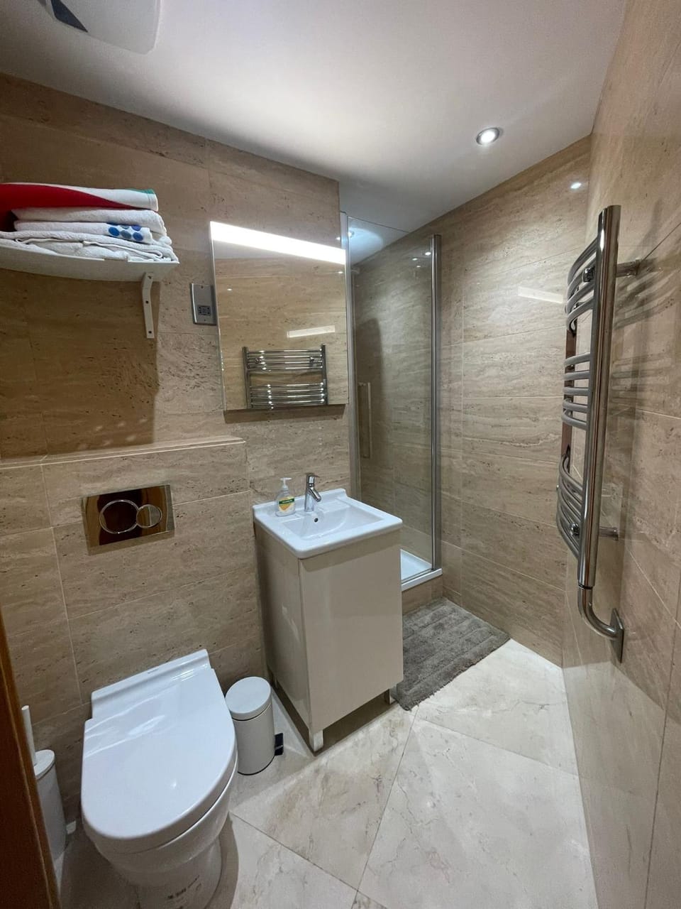 Studio flat with Spa Apartment in Gibraltar