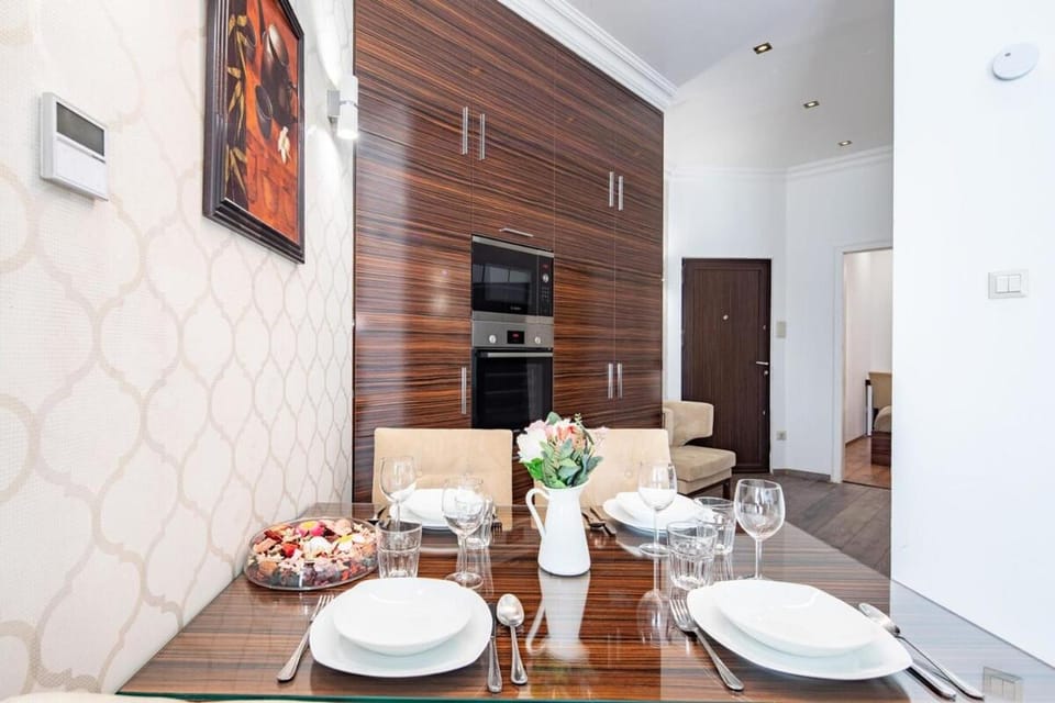 Ultra Central - Balcony - Sunny Apartment in Budapest