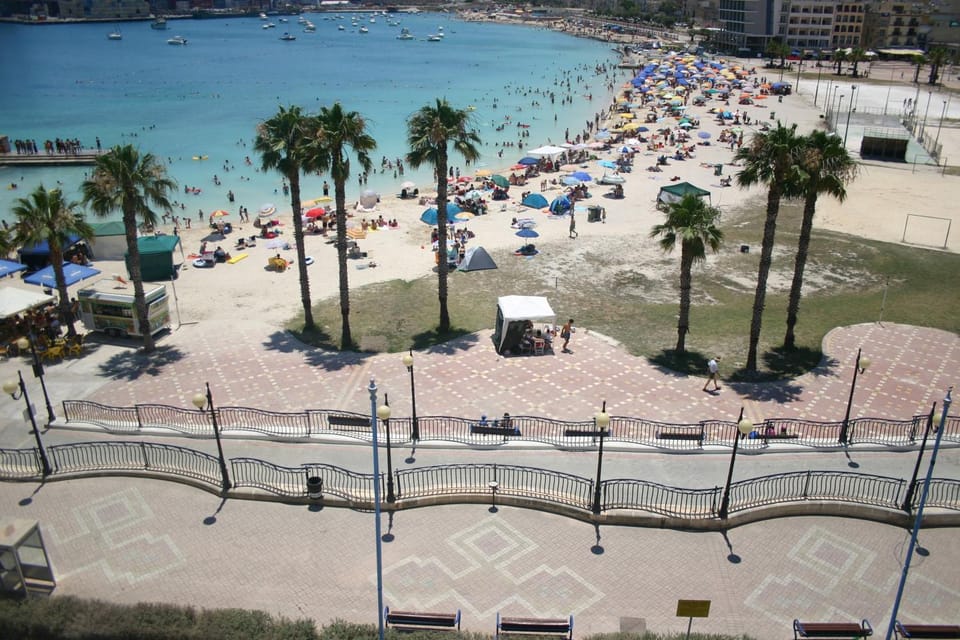 Restaurant/places to eat, Day, Neighbourhood, Natural landscape, Bird's eye view, Summer, Children play ground, Fishing, Nightclub / DJ, Snorkeling, Beach, Canoeing, Cycling, Evening entertainment, Supermarket/grocery shop
