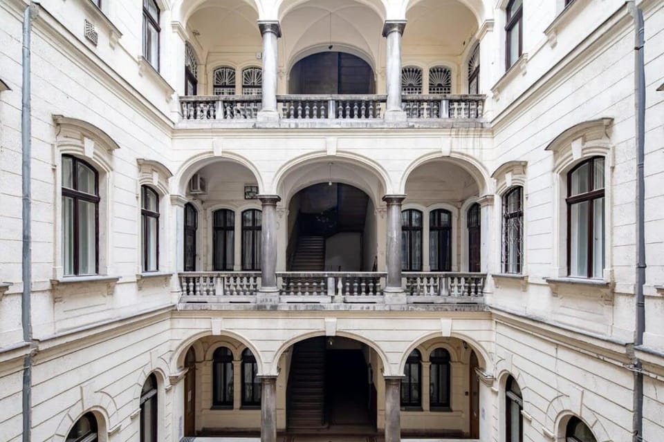 Central - NEW - Comfy AC Studio Apartment in Budapest