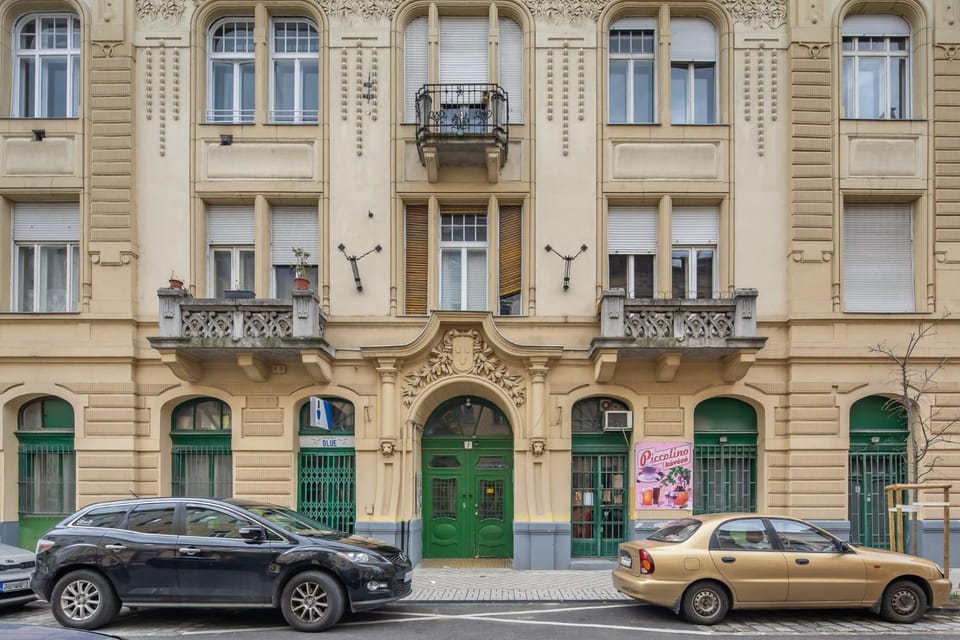 Central - New - Easy Sleep Apartment in Budapest