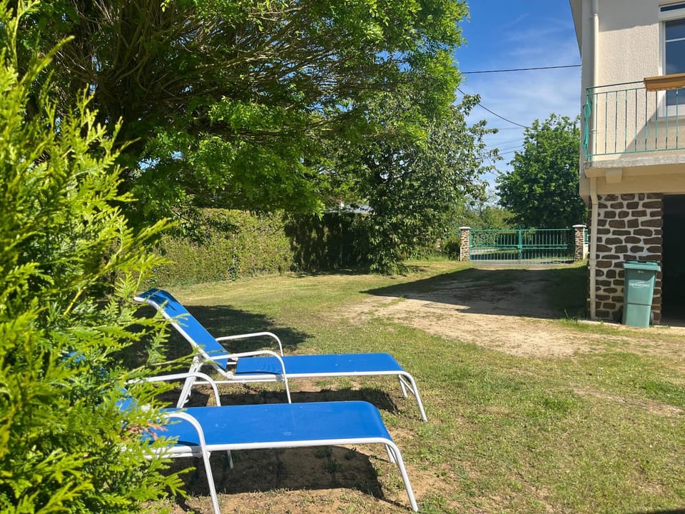 Maison 3 chambres, 2 sdb avec jardin Connerré Apartment in Pays de la Loire