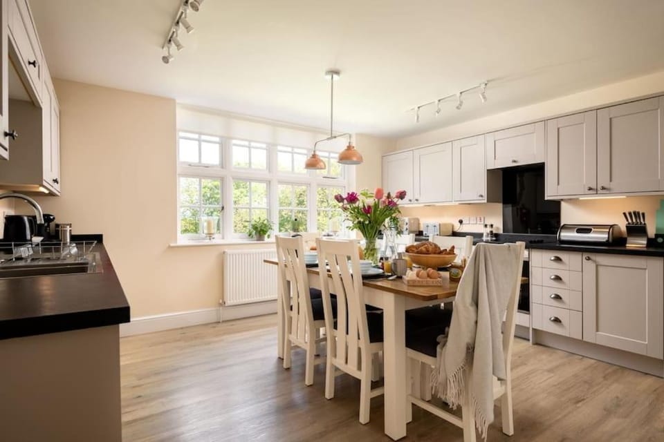 Middle Wing - Norfolk Cottage Agency Apartment in North Norfolk District