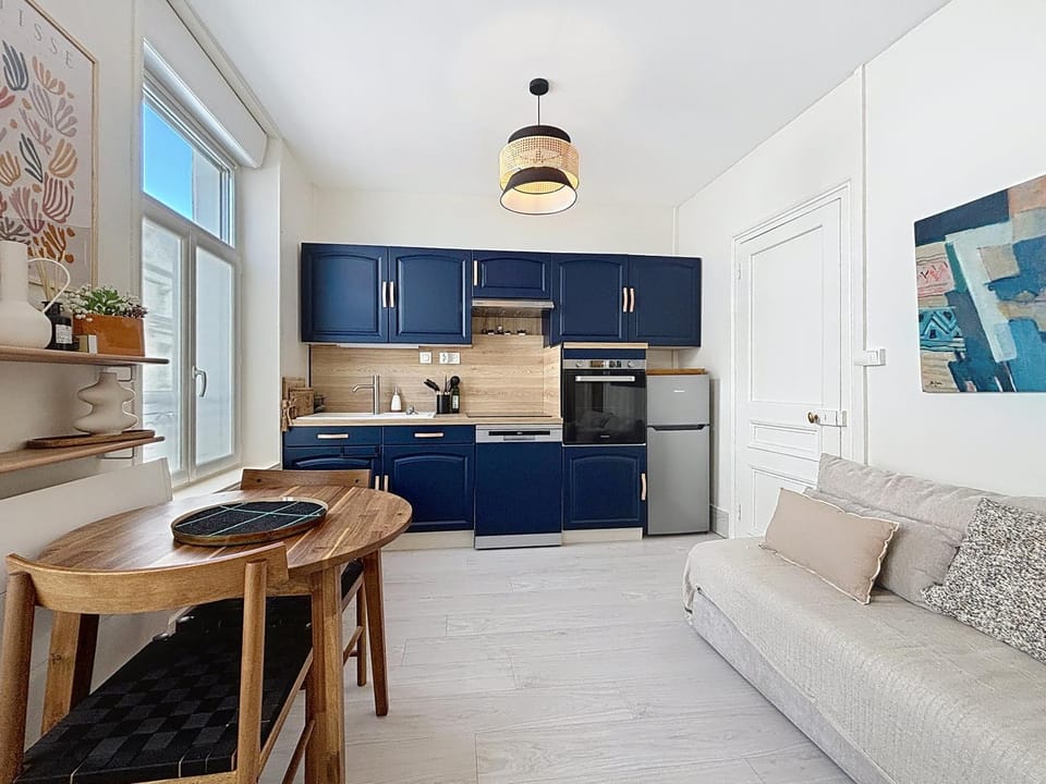 Living room, Dining area, kitchen