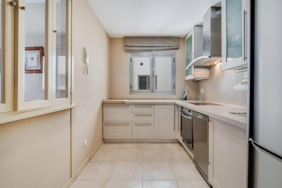 Spacious Two Bedroom Apartment with Terrace right on the Surf Beach Apartment in Las Palmas de Gran Canaria