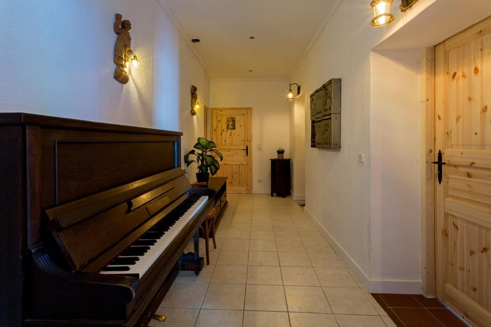 Gästezimmer I Einzelzimmer mit Gemeinschaftsbad und Gemeinschaftsküche Chemnitz Vacation rental in Chemnitz