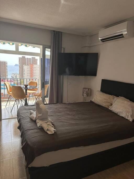 Bed, Living room, Bedroom