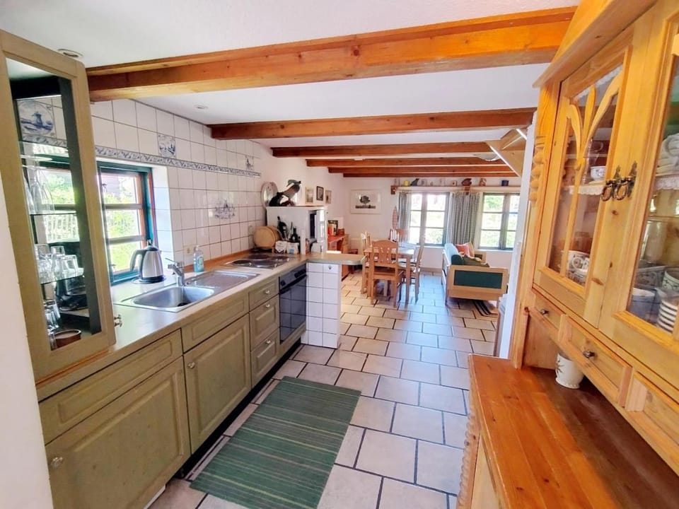 Property building, Kitchen or kitchenette, Living room