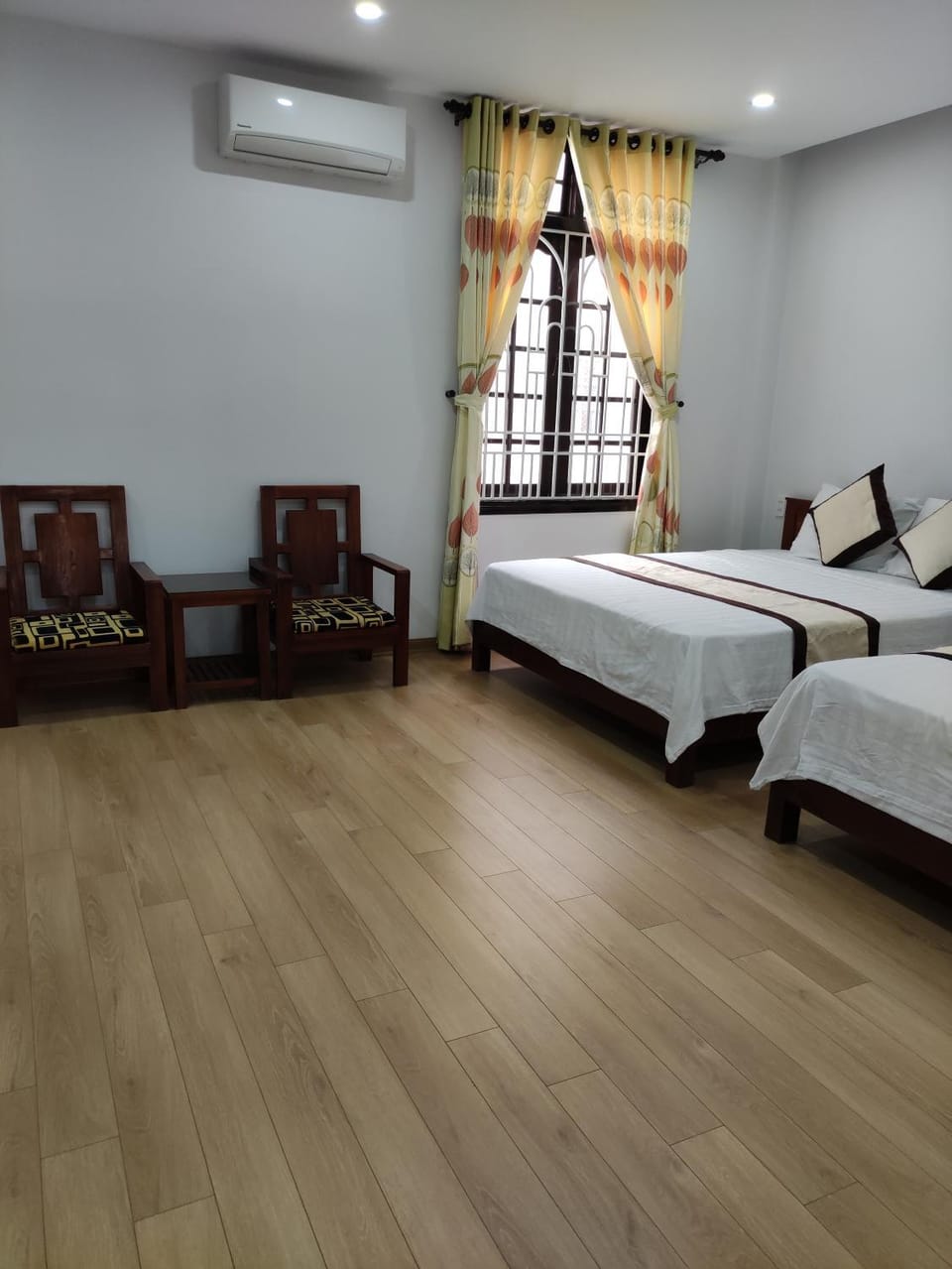 Photo of the whole room