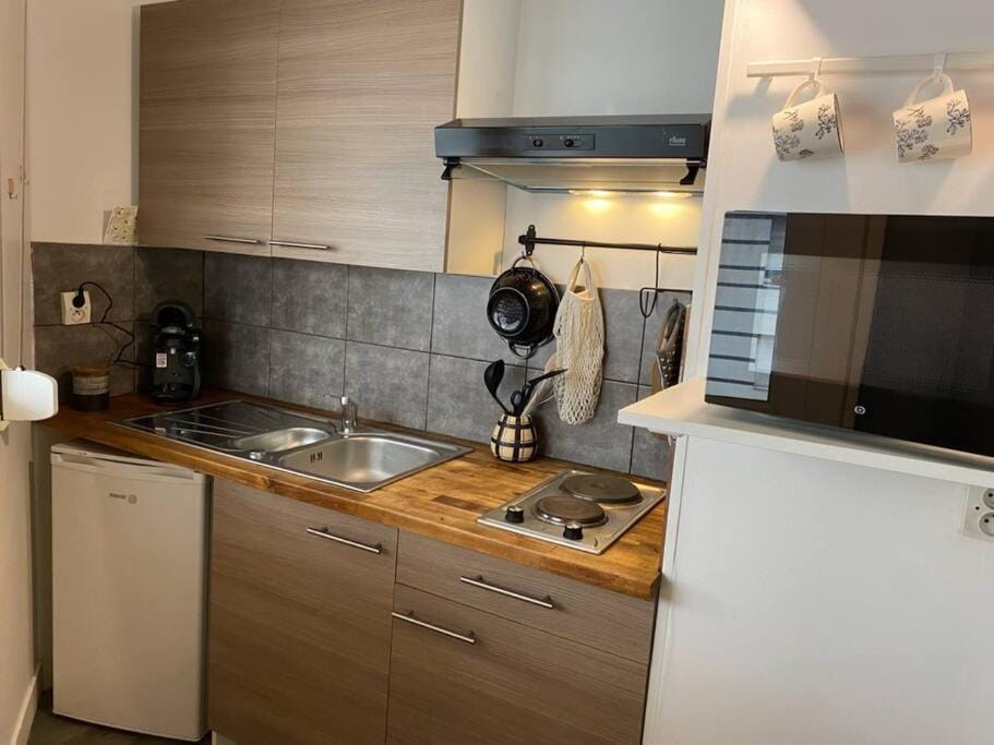 Appartement proche conservatoire hyper centre Apartment in Reims