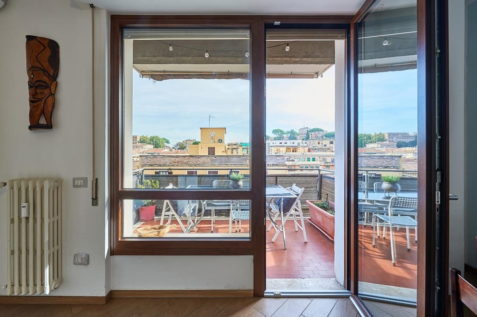 Rainbow Vatican Vista Apartment in Rome