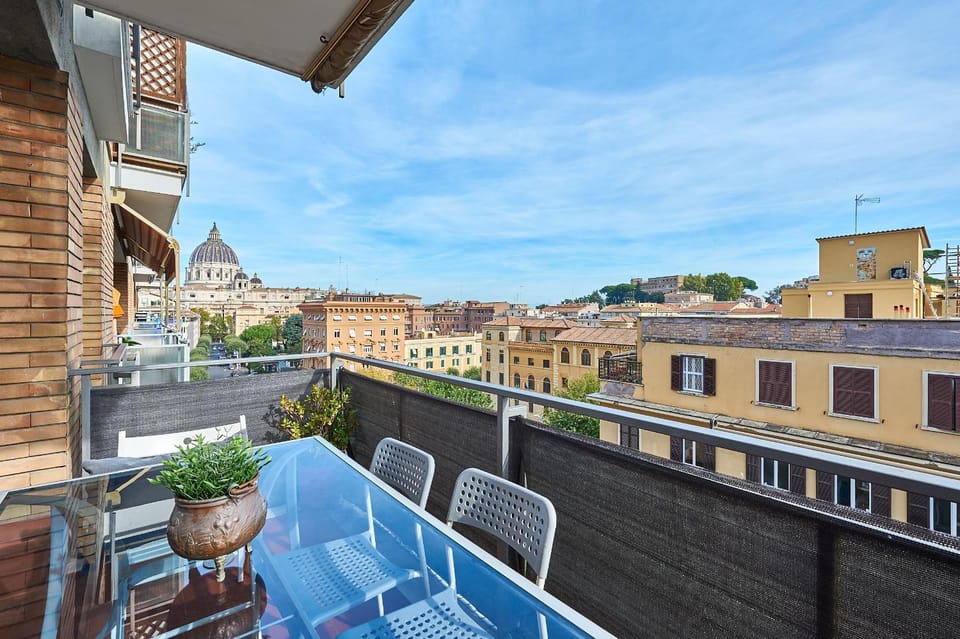 Rainbow Vatican Vista Apartment in Rome