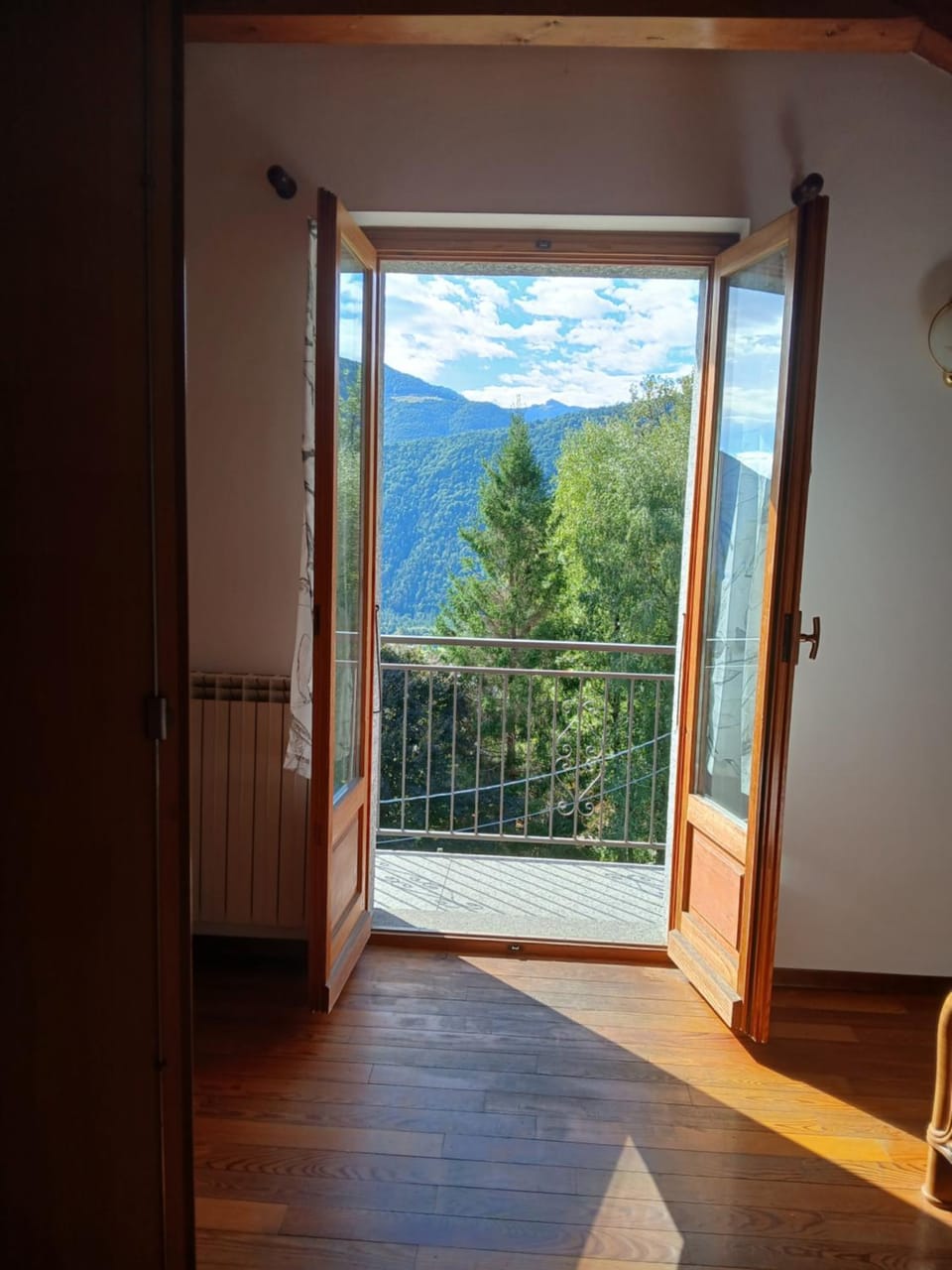 Balcony/Terrace, Mountain view