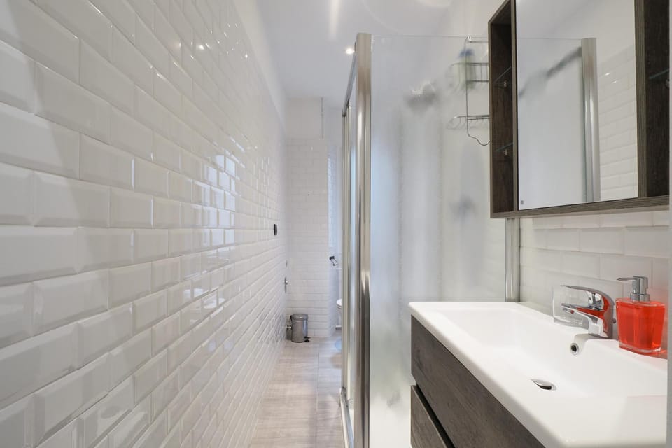 Shower, Bathroom
