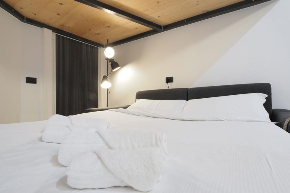 Bed, Photo of the whole room