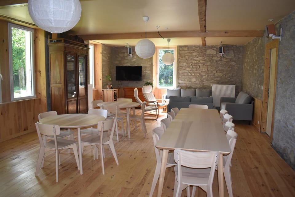 Communal lounge/ TV room, Living room