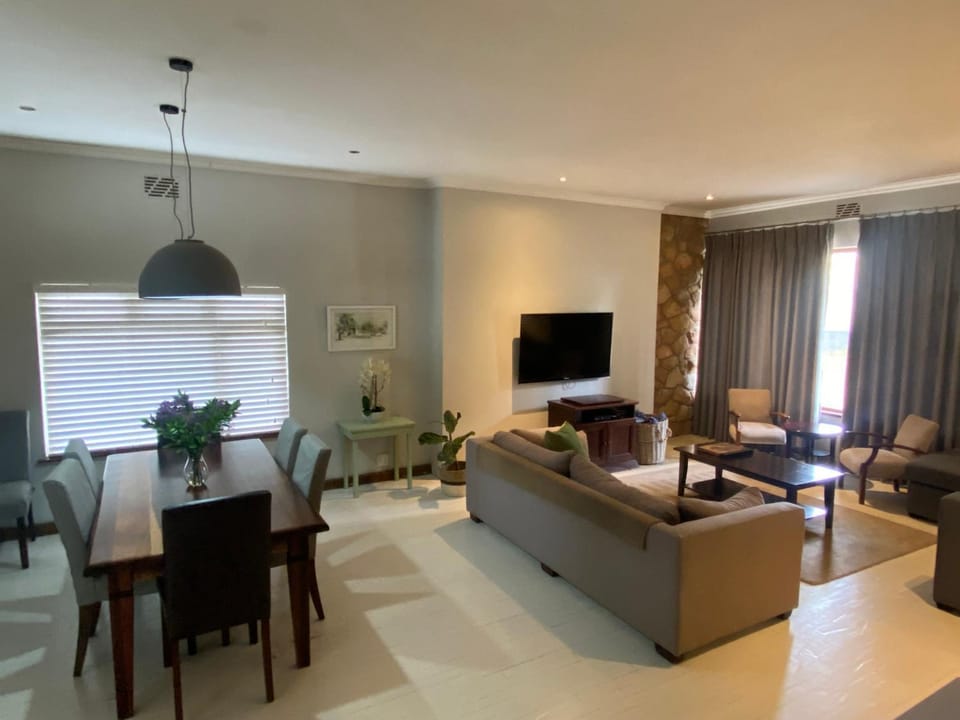 33 Tafelberg! House in Cape Town