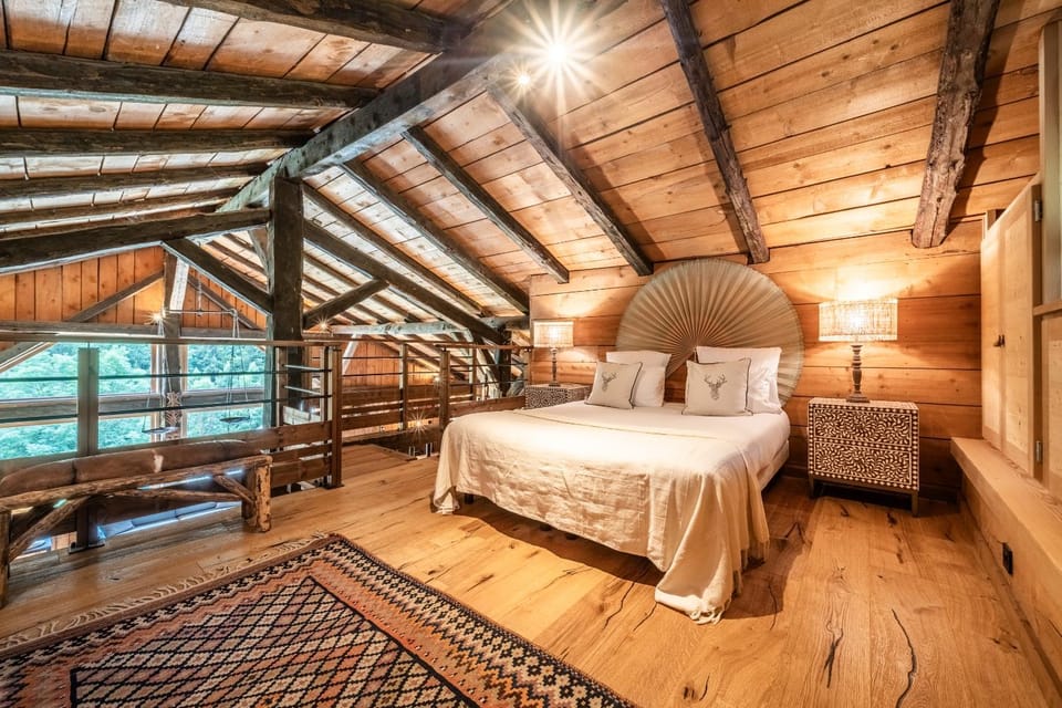 Bed, Photo of the whole room, Bedroom