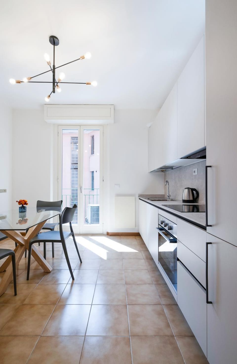 Kitchen or kitchenette, Dining area, stove