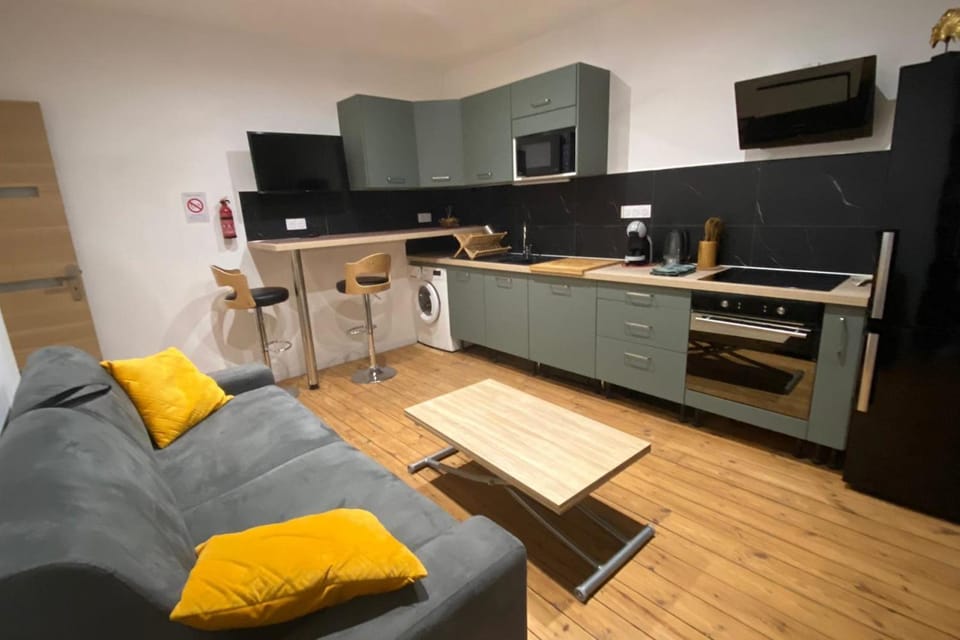 19B - Le Bastille a cosy apartment in a great location Apartment in Nouvelle-Aquitaine