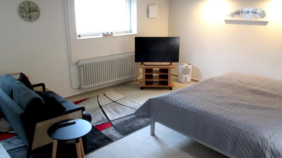 Living room, Bedroom
