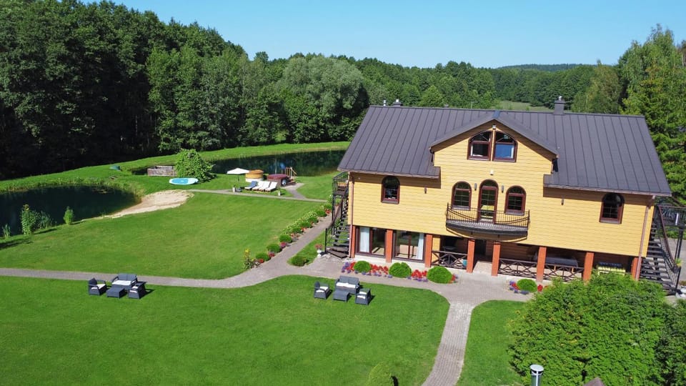 Property building, Day, Natural landscape, Bird's eye view, Garden