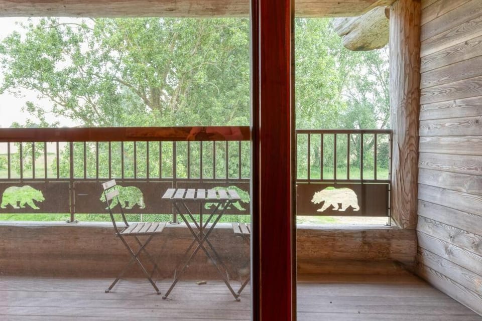 Cozy 4-Bedroom Chalet with Outdoor Spa in Zottegem Chalet in Zottegem