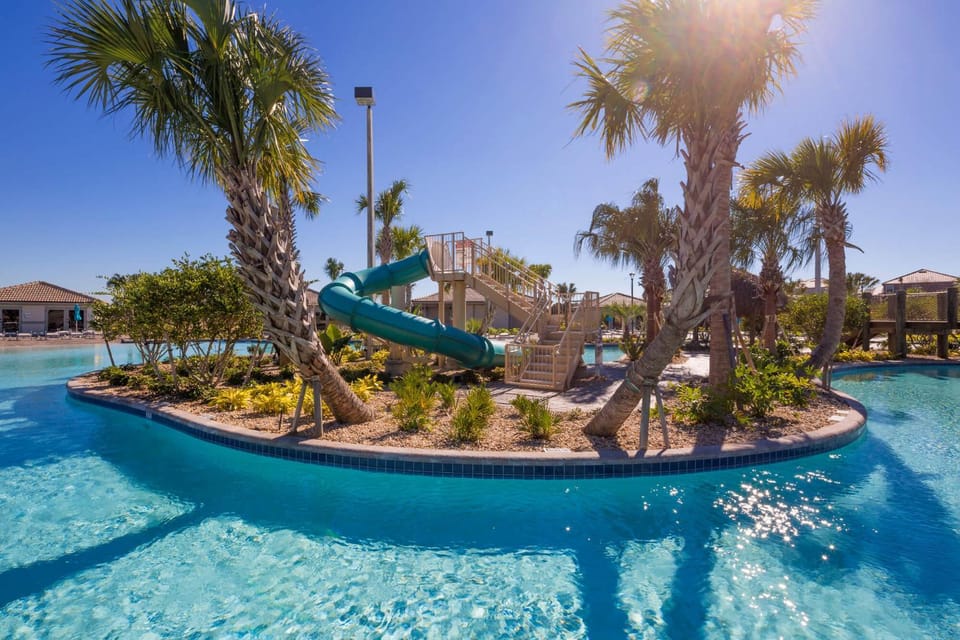 Dream Vacation Villa - Pool, Theater, and Game Room House in Four Corners