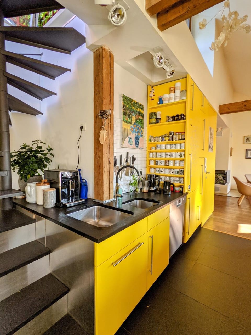 Kitchen or kitchenette, Kitchen or kitchenette