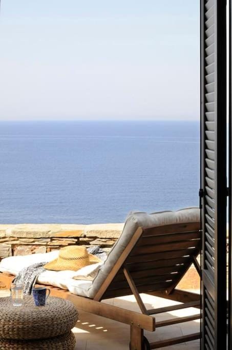 Infinity Beach House - Kea Villa Rent - Luxury seaside private apt on request Apartment in Kea-Kythnos